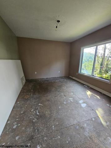 498 Gay Street Grafton WV 26345