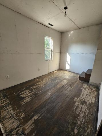 498 Gay Street Grafton WV 26345