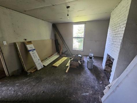 498 Gay Street Grafton WV 26345