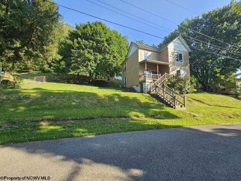 498 Gay Street Grafton WV 26345