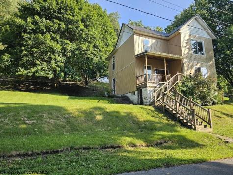 498 Gay Street Grafton WV 26345