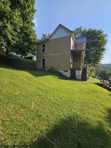 498 Gay Street Grafton WV 26345