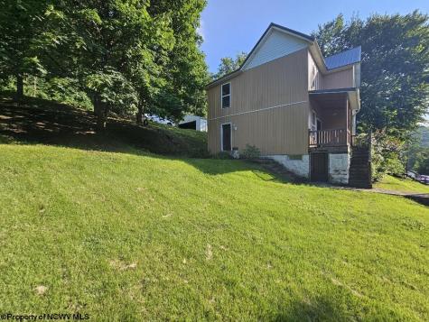 498 Gay Street Grafton WV 26345