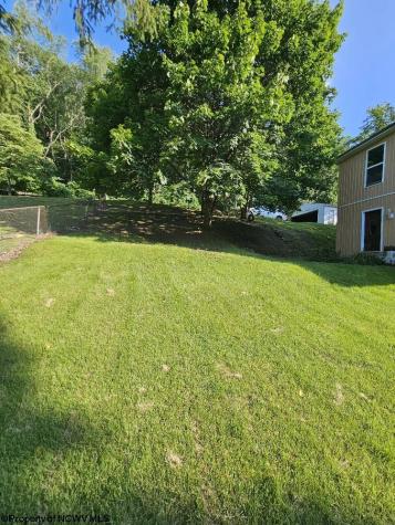 498 Gay Street Grafton WV 26345