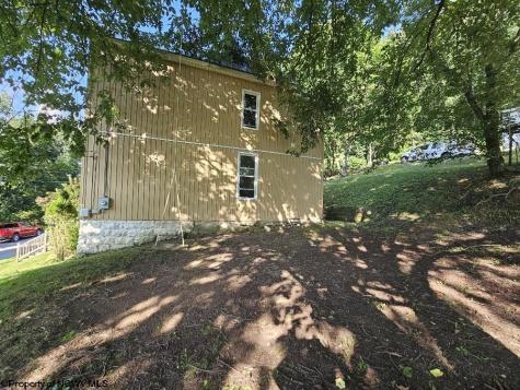 498 Gay Street Grafton WV 26345