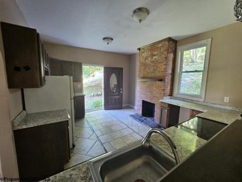 498 Gay Street Grafton WV 26345