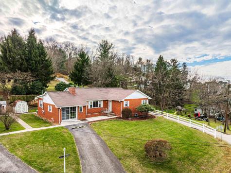 129 Lexington Avenue Westover WV 26501