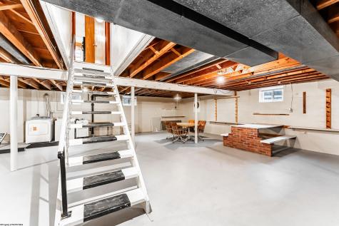 129 Lexington Avenue Westover WV 26501