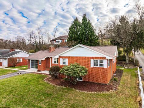 129 Lexington Avenue Westover WV 26501