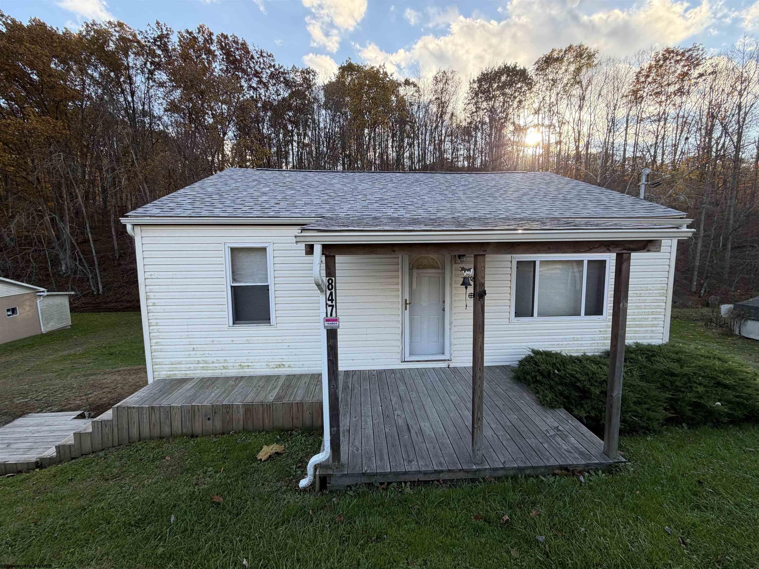 847 Us Hwy 33 West Weston WV 26452
