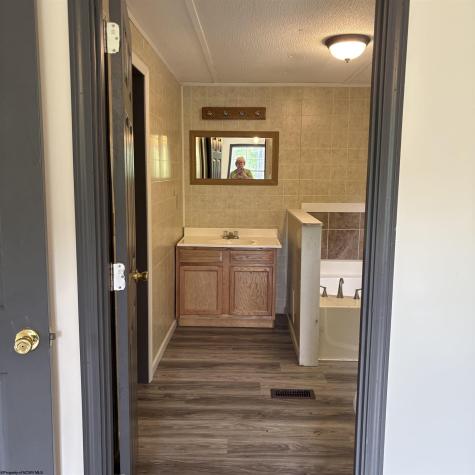 24 Seventh Street Hendricks WV 26271