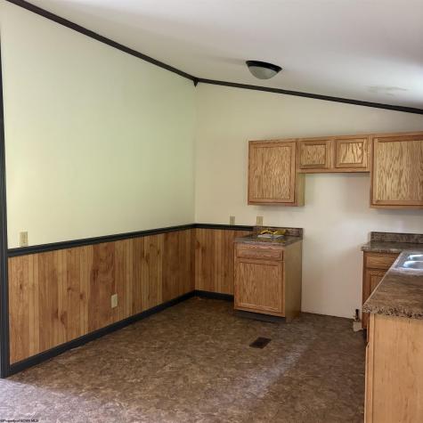 24 Seventh Street Hendricks WV 26271