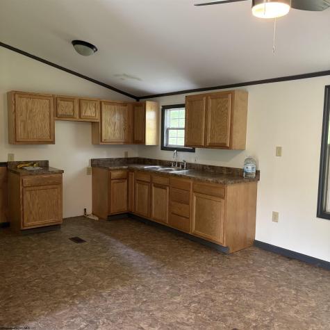 24 Seventh Street Hendricks WV 26271