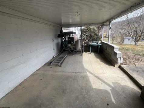 287 Rada Avenue Weston WV 26452