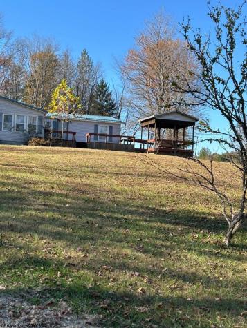 31 Waterloo Road French Creek WV 26218