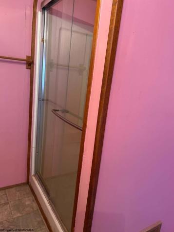 31 Waterloo Road French Creek WV 26218