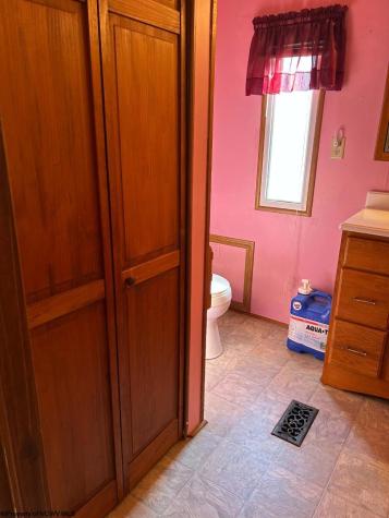31 Waterloo Road French Creek WV 26218