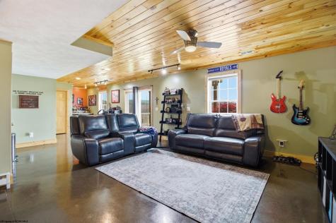 23 Amber Ridge Morgantown WV 26508