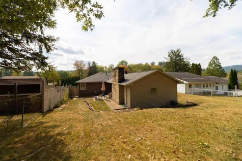 20 Meadow Lane Bridgeport WV 26330