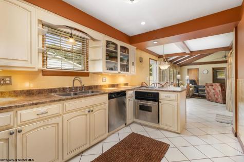 20 Meadow Lane Bridgeport WV 26330