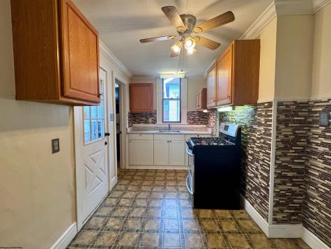 542 Market Street Fairmont WV 26554