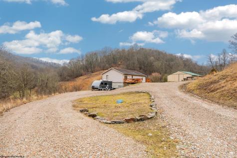 102 Indian Run Road Fairview WV 26570