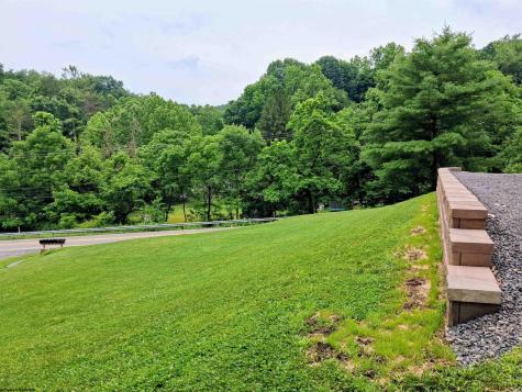 17 Wapiti Lane Morgantown WV 26501