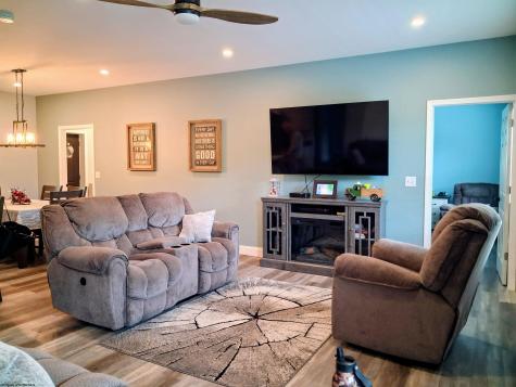 17 Wapiti Lane Morgantown WV 26501
