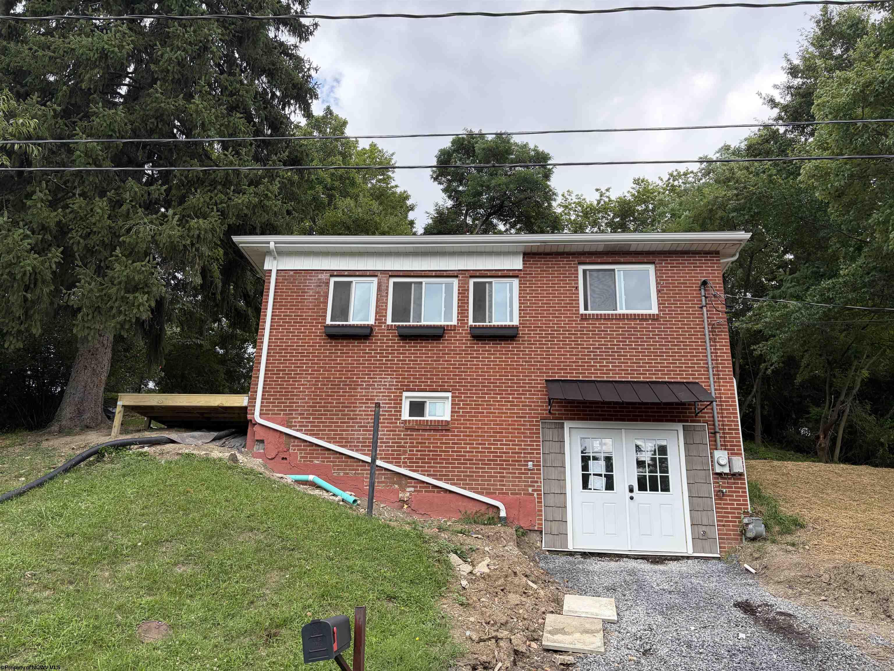 27 W Washington Avenue Westover WV 26501