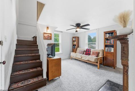 528 Hess Street Morgantown WV 26501