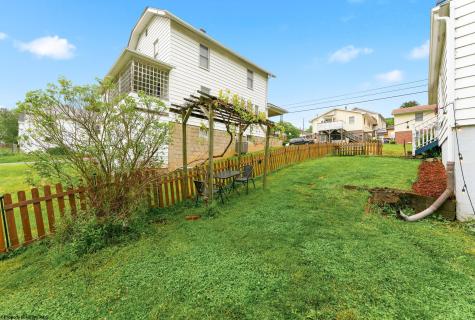 528 Hess Street Morgantown WV 26501