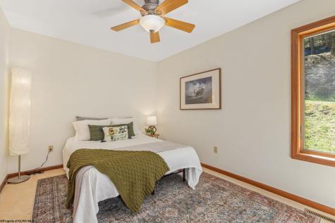 15 S Fern Court Terra Alta WV 26764