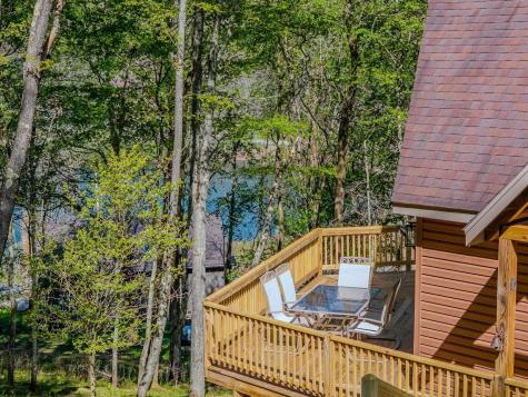 15 S Fern Court Terra Alta WV 26764