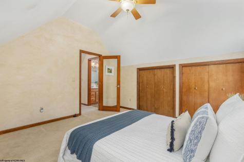 15 S Fern Court Terra Alta WV 26764