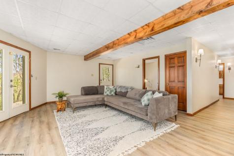 15 S Fern Court Terra Alta WV 26764