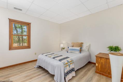 15 S Fern Court Terra Alta WV 26764
