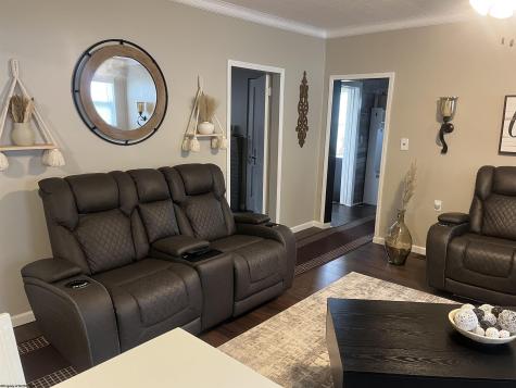 62 Oak Street Weston WV 26452