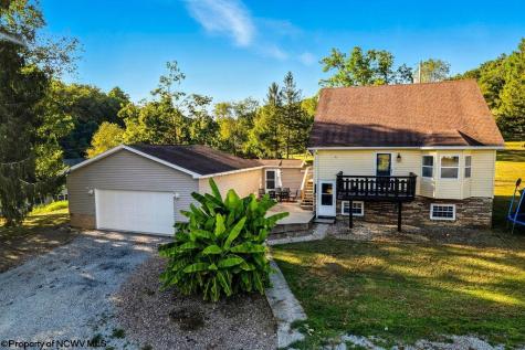 82 Robinwood Drive Mount Clare WV 26408