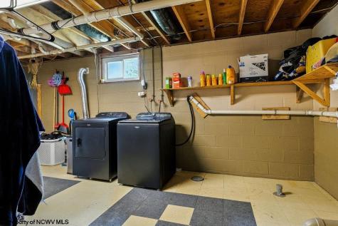 82 Robinwood Drive Mount Clare WV 26408