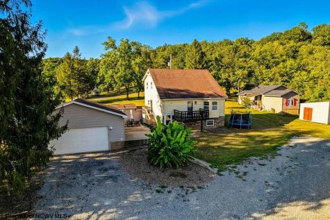 82 Robinwood Drive Mount Clare WV 26408