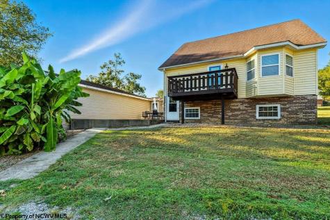 82 Robinwood Drive Mount Clare WV 26408