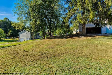 82 Robinwood Drive Mount Clare WV 26408