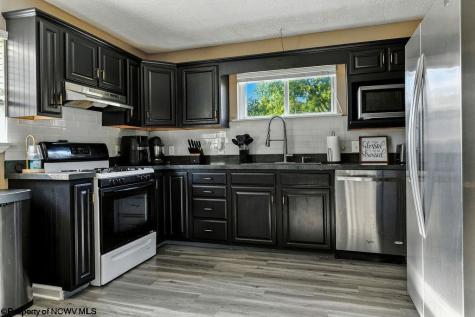 82 Robinwood Drive Mount Clare WV 26408