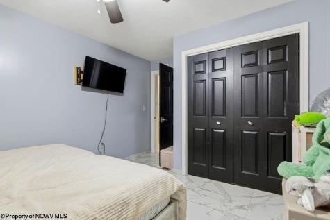 916 Cottonwood Court Morgantown WV 26505