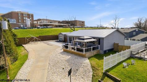 916 Cottonwood Court Morgantown WV 26505