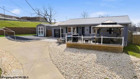 916 Cottonwood Court Morgantown WV 26505