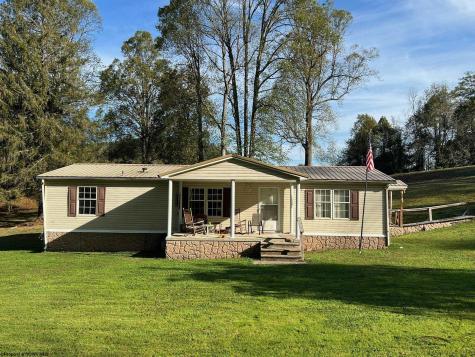 56 Doddridge Street Fairmont WV 26554