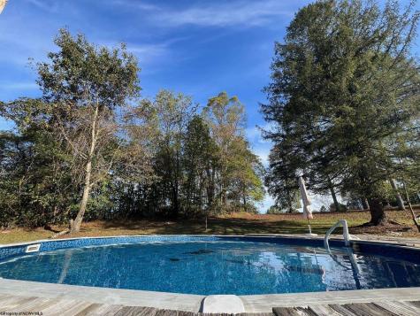 56 Doddridge Street Fairmont WV 26554