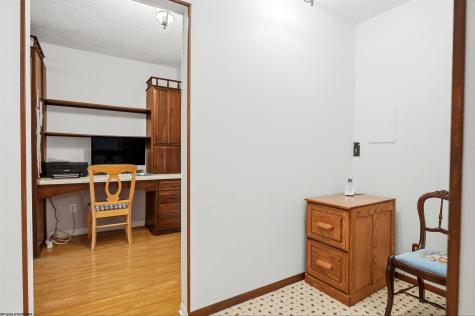 908 Cottonwood Street Morgantown WV 26505