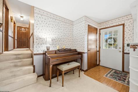 908 Cottonwood Street Morgantown WV 26505
